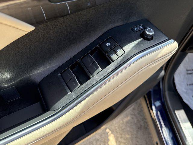 new 2025 Toyota Highlander car, priced at $50,281