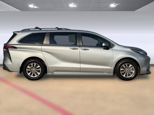 used 2022 Toyota Sienna car, priced at $29,996