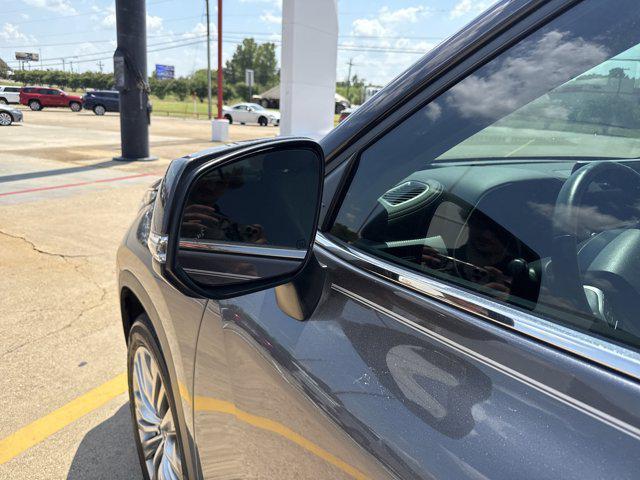 used 2022 Toyota Highlander car, priced at $42,899