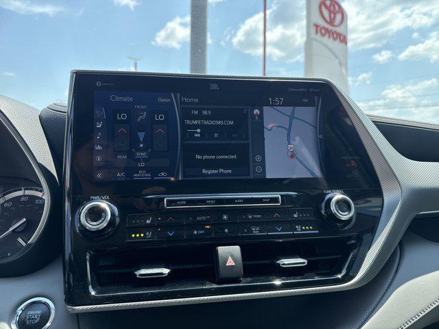 used 2022 Toyota Highlander car, priced at $42,899