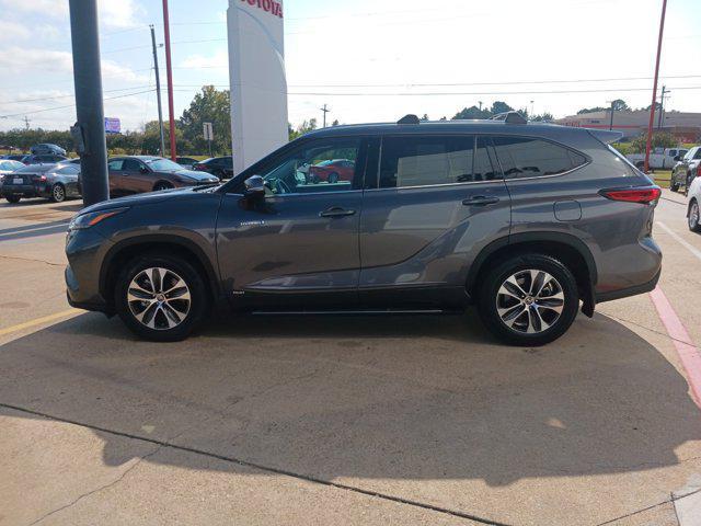 used 2021 Toyota Highlander Hybrid car, priced at $33,799