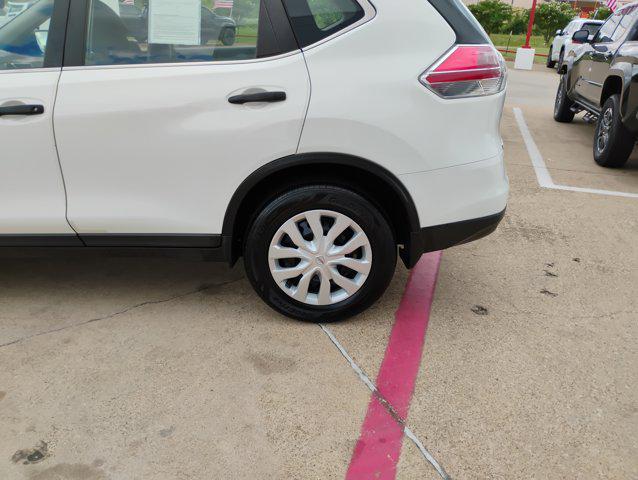 used 2016 Nissan Rogue car, priced at $12,498
