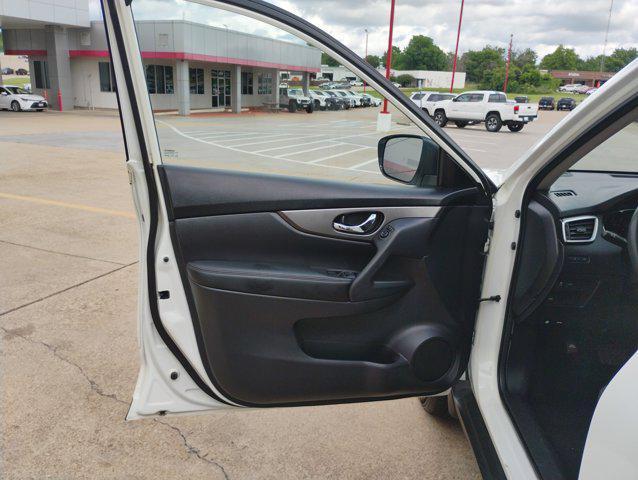 used 2016 Nissan Rogue car, priced at $12,498