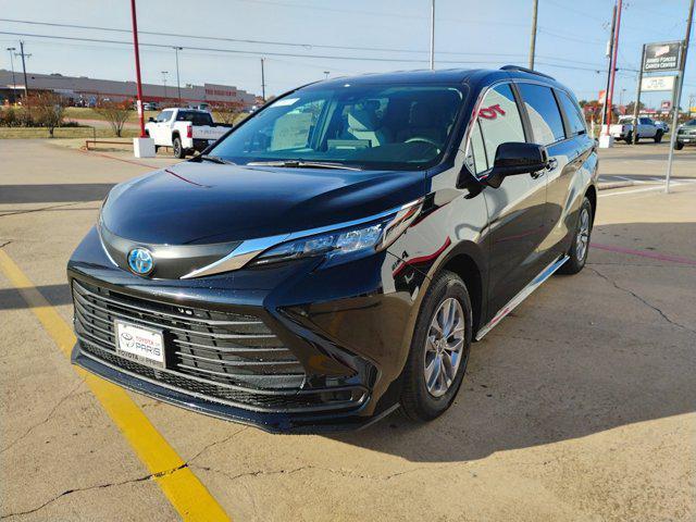 new 2025 Toyota Sienna car, priced at $41,941