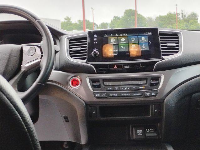 used 2021 Honda Pilot car, priced at $25,499