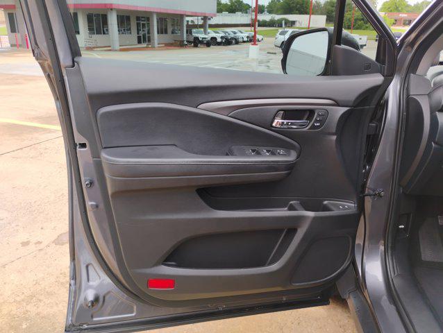 used 2021 Honda Pilot car, priced at $25,499