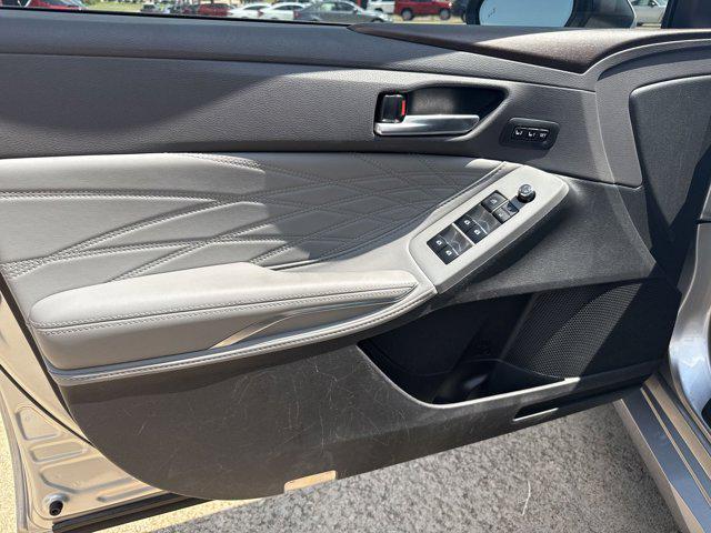 used 2020 Toyota Avalon Hybrid car, priced at $23,996