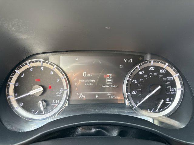 used 2022 Toyota Highlander car, priced at $33,498