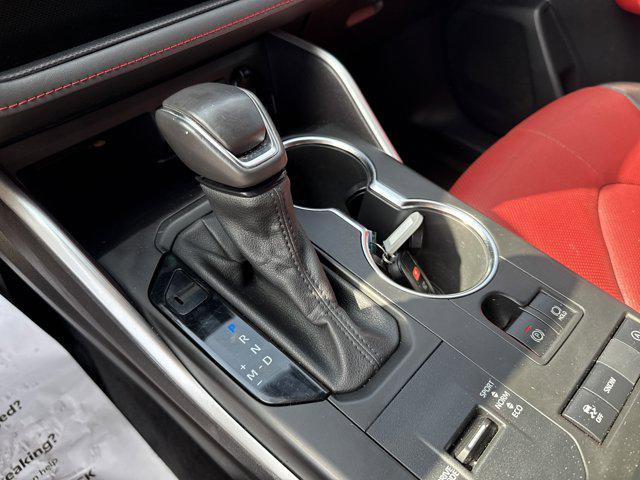 used 2022 Toyota Highlander car, priced at $33,498