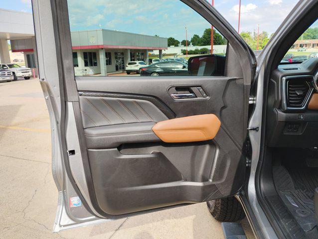 used 2024 GMC Canyon car, priced at $42,999