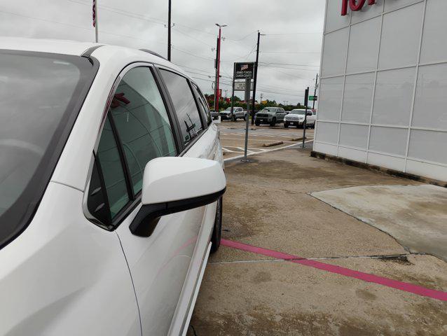 used 2022 Toyota Sienna car, priced at $31,998