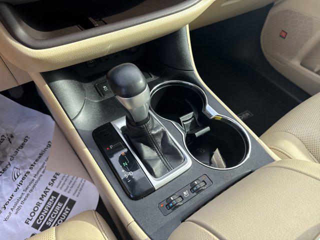 used 2019 Toyota Highlander car, priced at $26,499