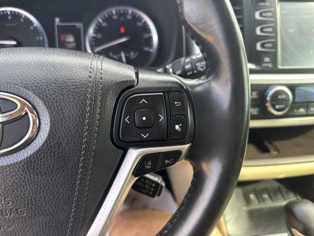 used 2019 Toyota Highlander car, priced at $26,499