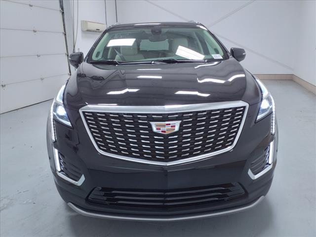 new 2025 Cadillac XT5 car, priced at $55,105