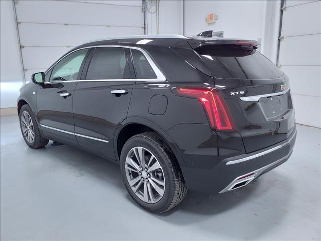 new 2025 Cadillac XT5 car, priced at $55,105