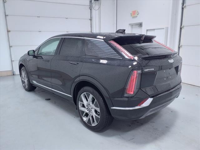 new 2025 Cadillac OPTIQ car, priced at $55,970