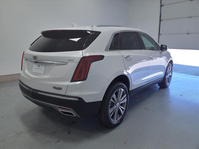 new 2025 Cadillac XT5 car, priced at $56,690