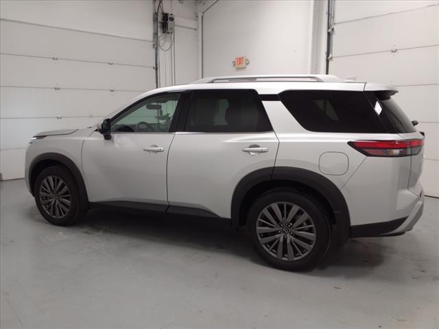 used 2024 Nissan Pathfinder car