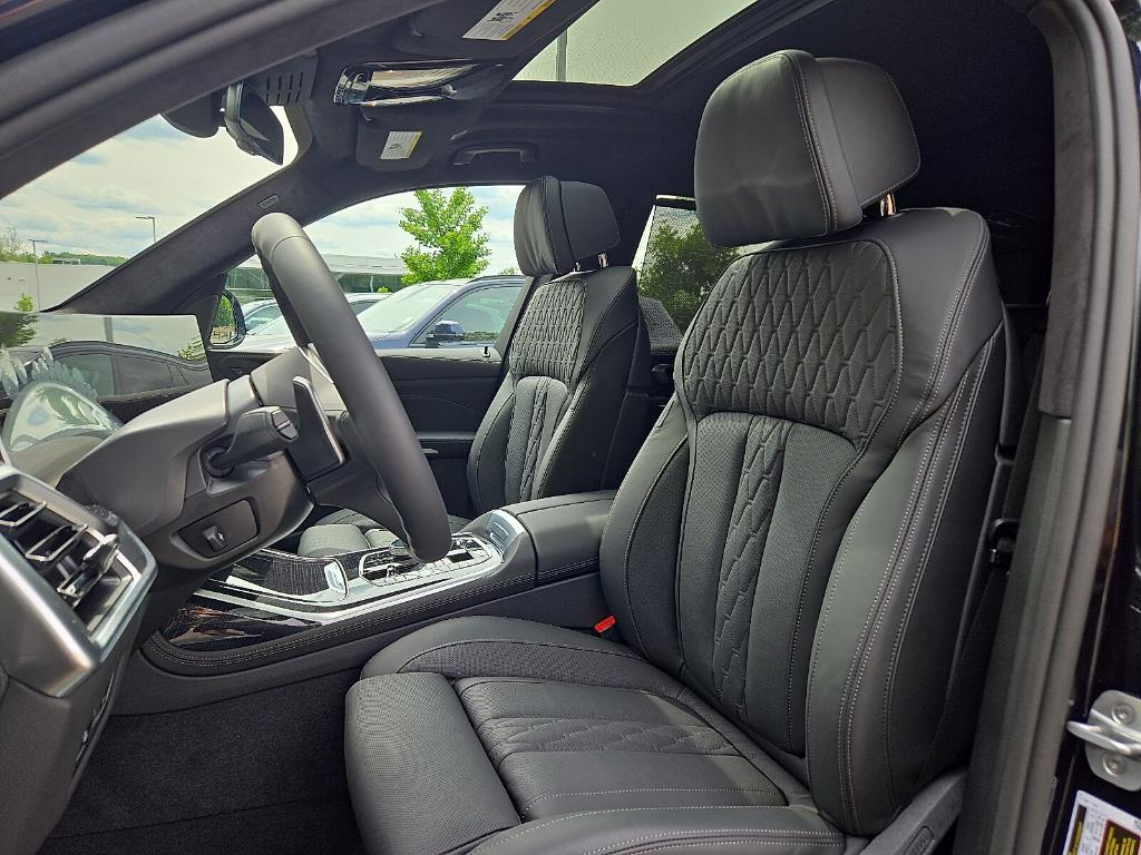 used 2025 BMW X7 car, priced at $85,550