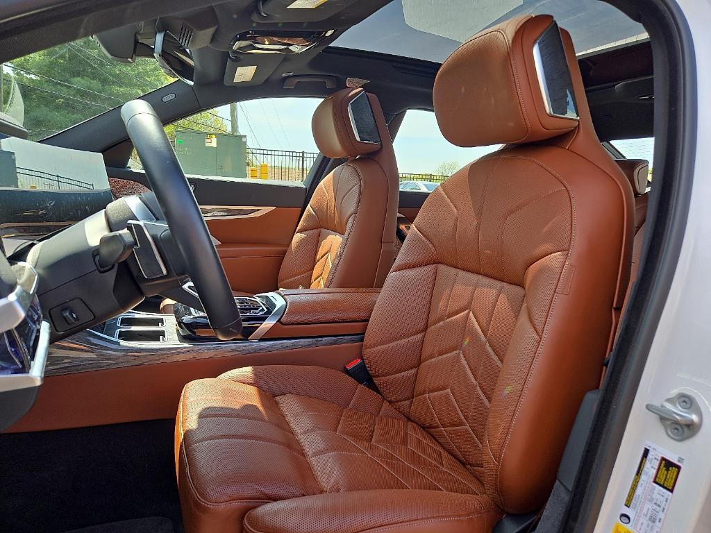 used 2023 BMW i7 car, priced at $82,750