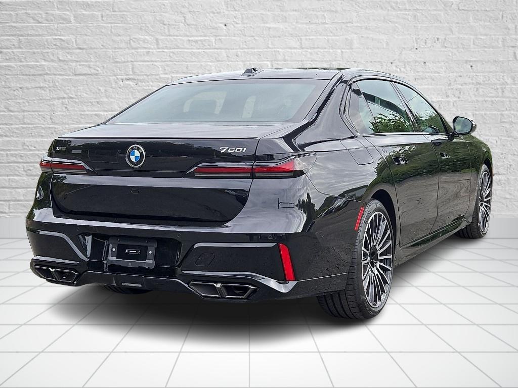 new 2025 BMW 760 car, priced at $130,525