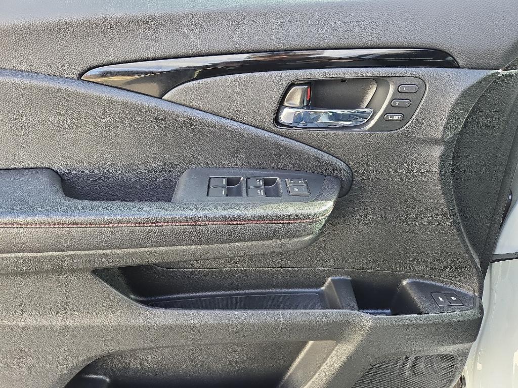 used 2021 Honda Pilot car, priced at $30,950