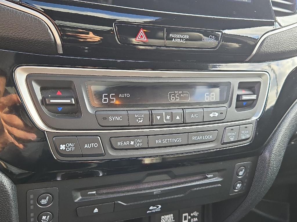 used 2021 Honda Pilot car, priced at $30,950