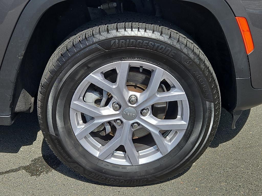 used 2022 Jeep Grand Cherokee car, priced at $28,950
