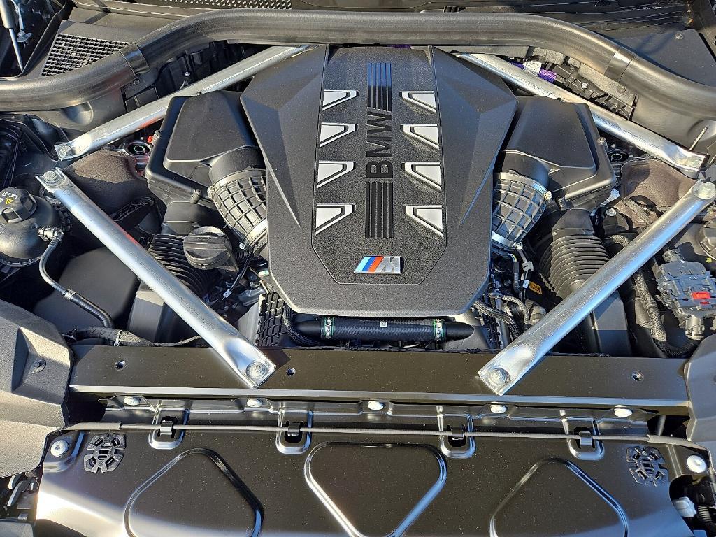 new 2026 BMW X7 car, priced at $122,580