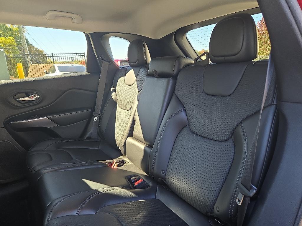 used 2019 Jeep Cherokee car, priced at $14,550