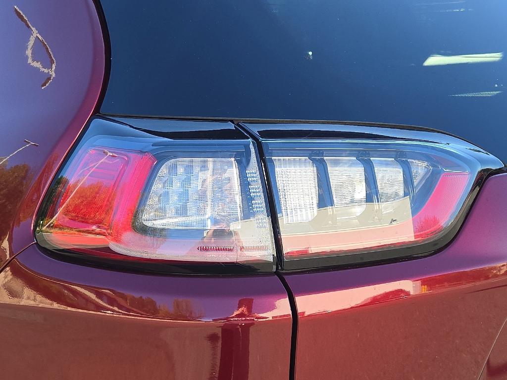 used 2019 Jeep Cherokee car, priced at $14,550