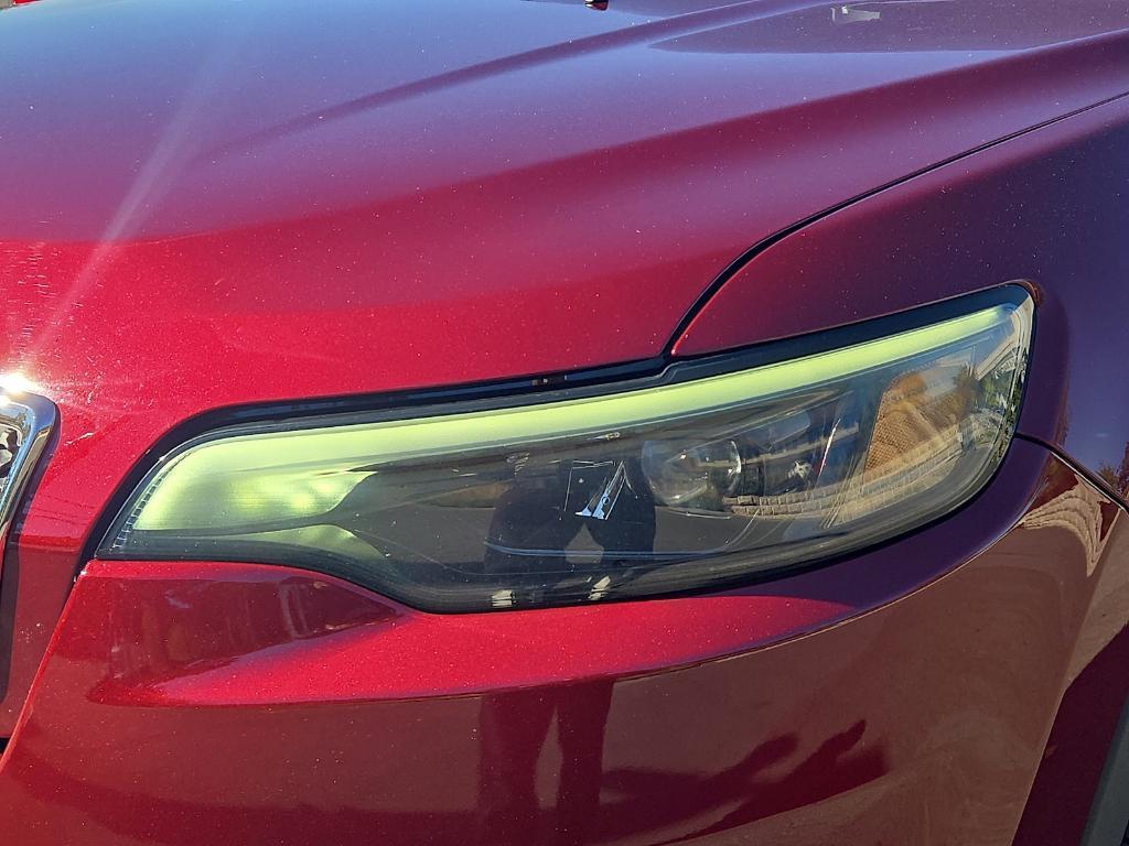 used 2019 Jeep Cherokee car, priced at $14,550