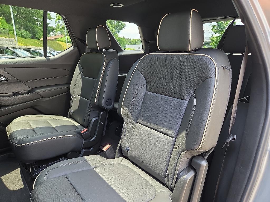 used 2023 Chevrolet Traverse car, priced at $38,950