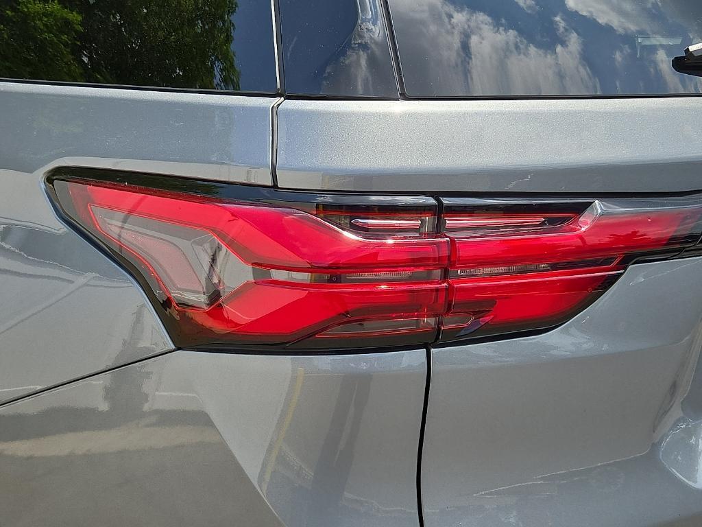 used 2023 Chevrolet Traverse car, priced at $38,950