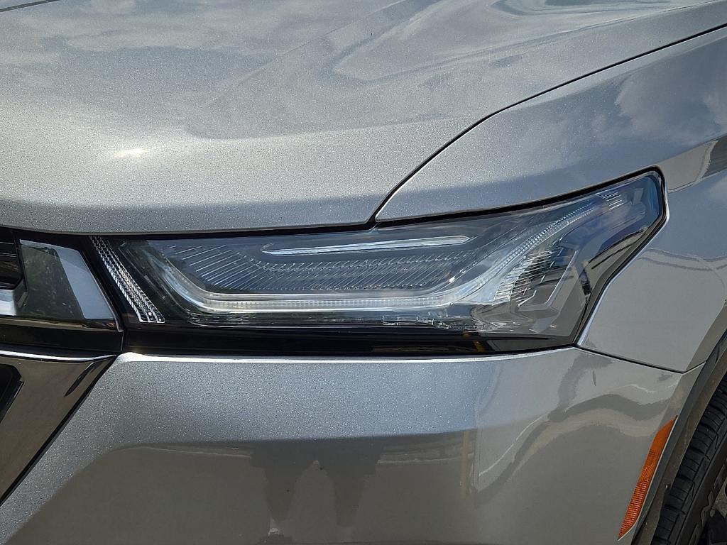 used 2023 Chevrolet Traverse car, priced at $38,950