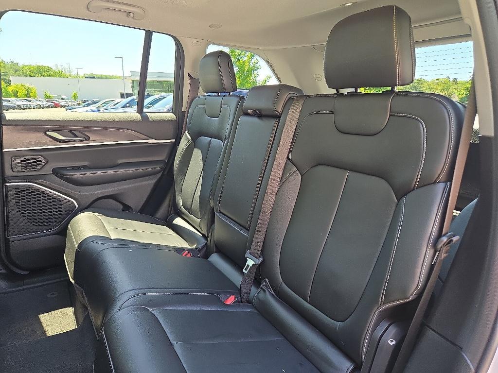 used 2022 Jeep Grand Cherokee car, priced at $32,350