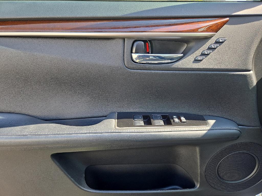 used 2016 Lexus ES 350 car, priced at $18,250