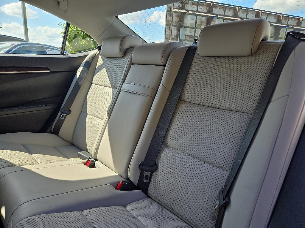 used 2016 Lexus ES 350 car, priced at $18,250