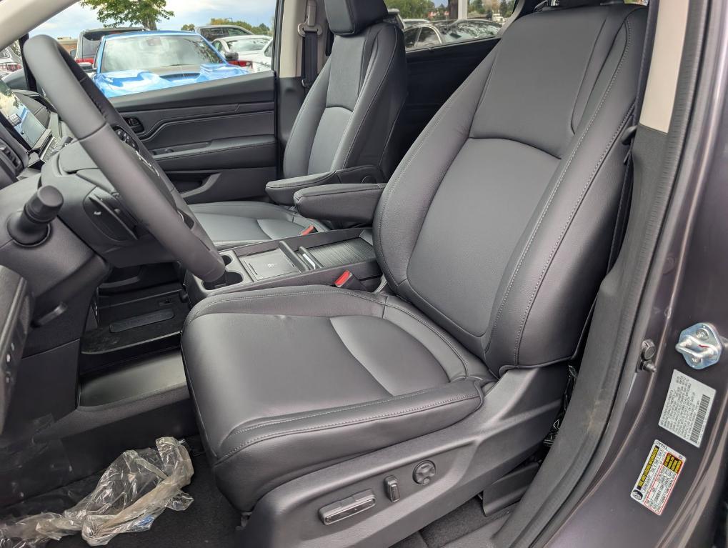new 2026 Honda Odyssey car, priced at $44,290