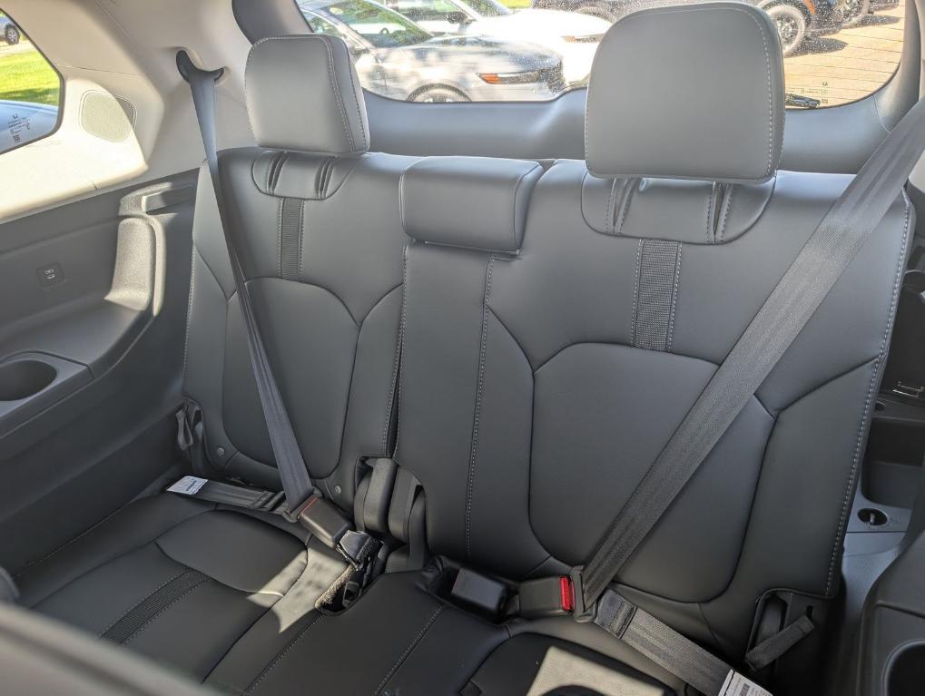 new 2025 Honda Pilot car, priced at $51,550