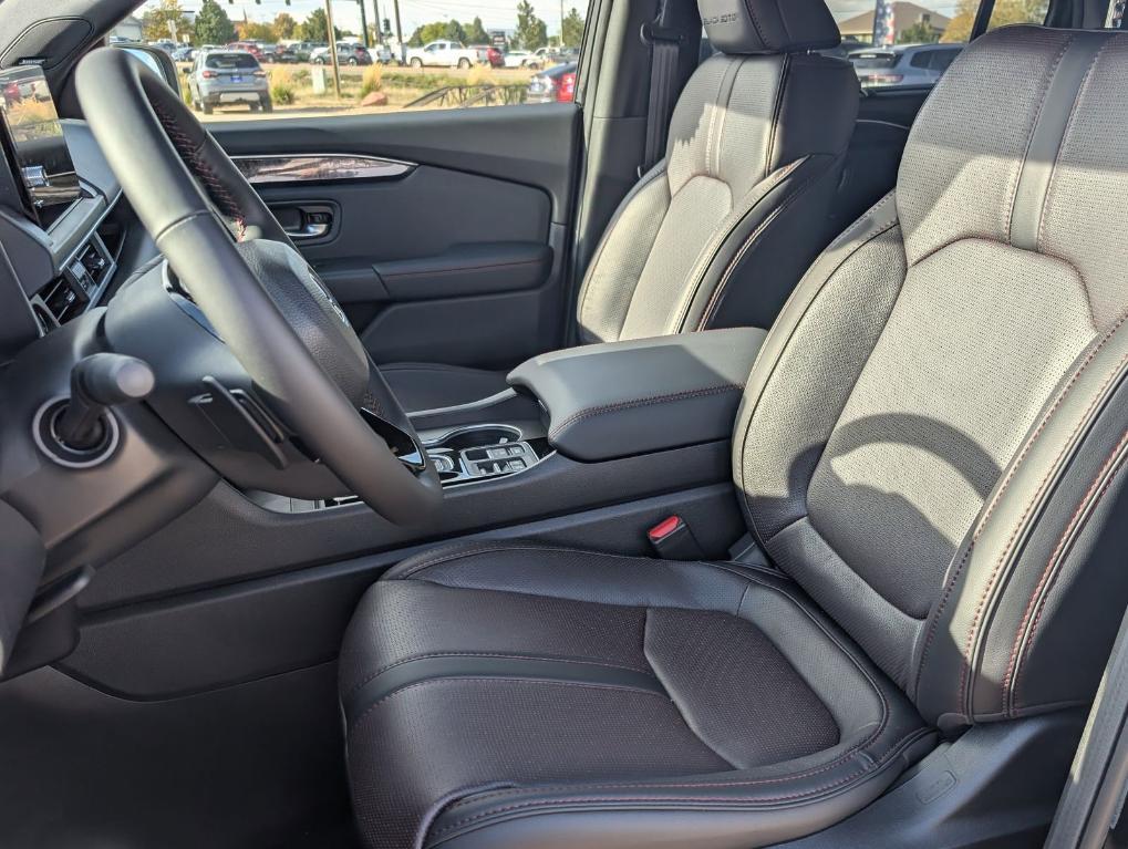 new 2025 Honda Pilot car, priced at $56,075