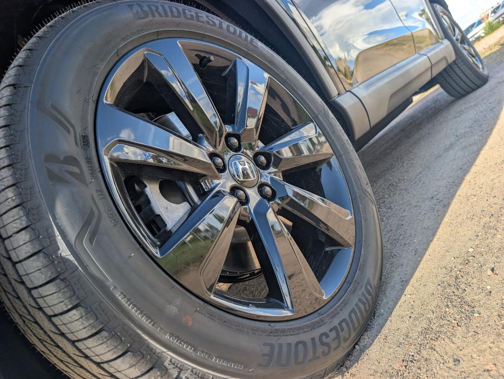 new 2025 Honda Pilot car, priced at $56,075