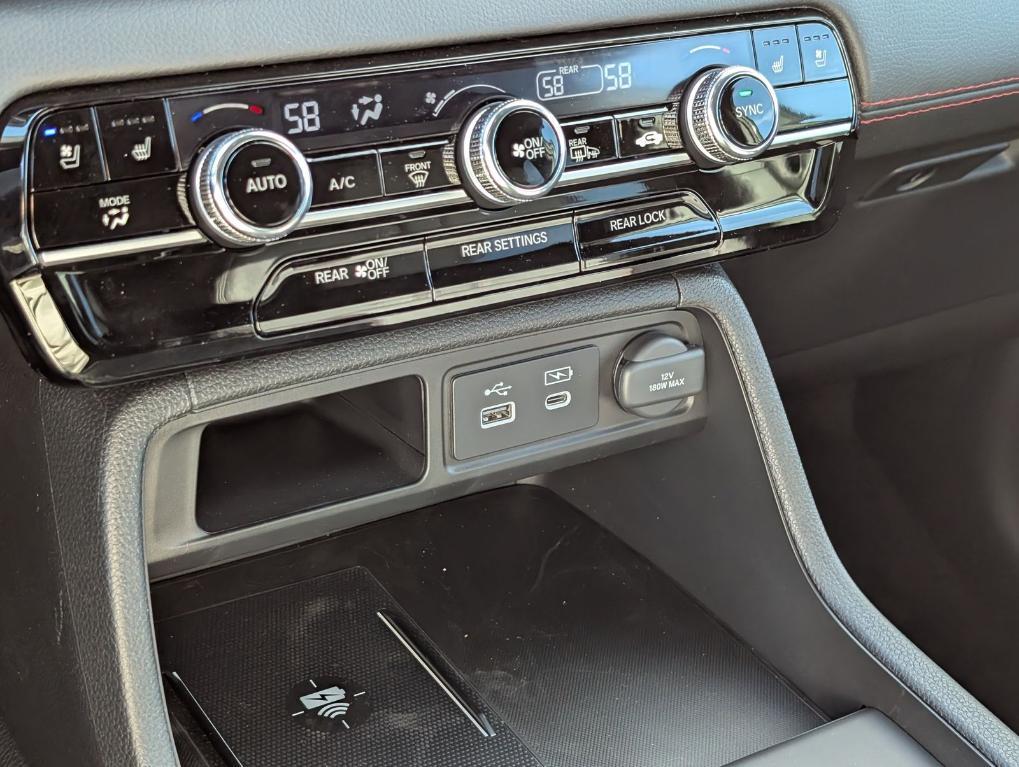 new 2025 Honda Pilot car, priced at $56,075