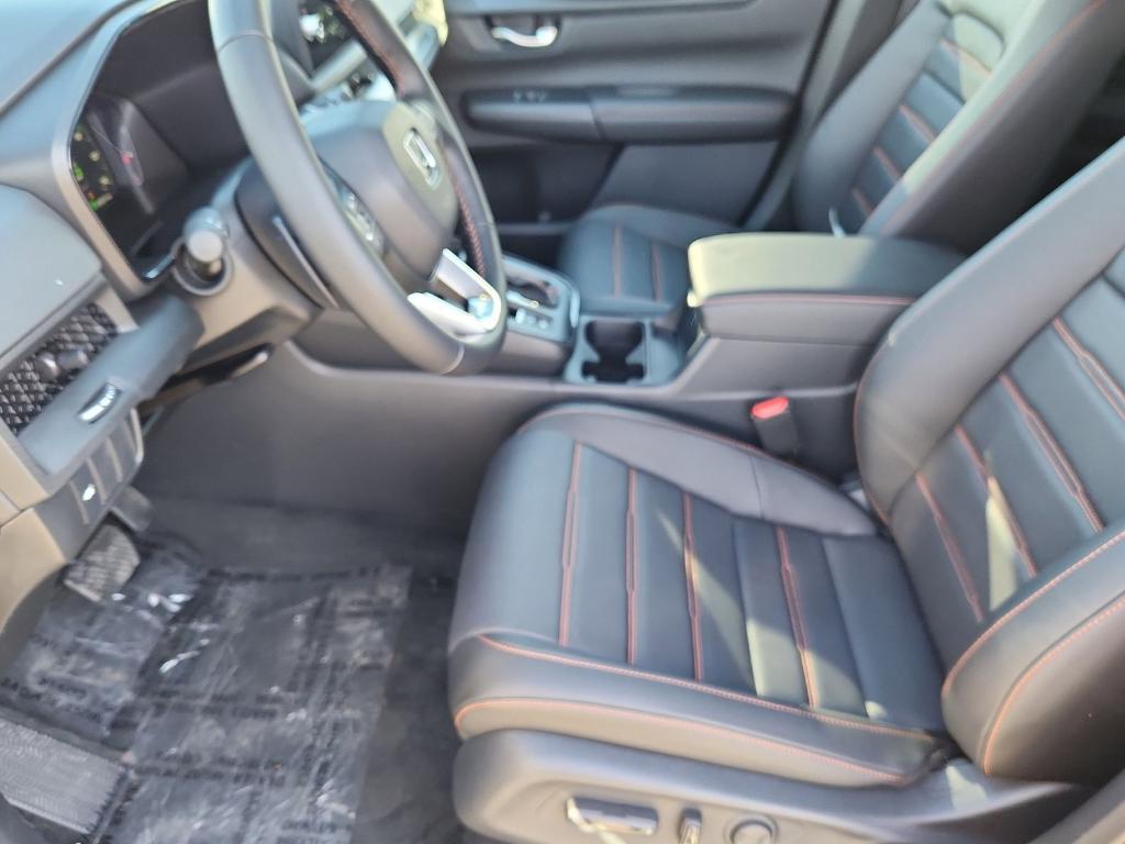 new 2026 Honda CR-V Hybrid car, priced at $41,675