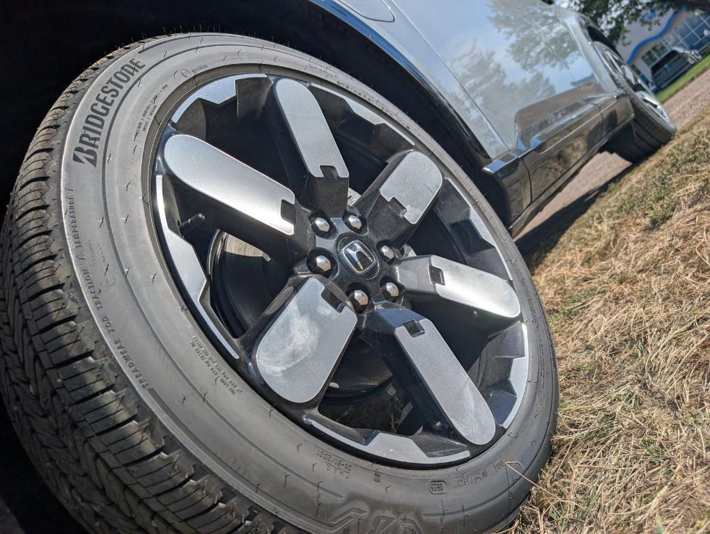 new 2025 Honda Prologue car, priced at $59,350