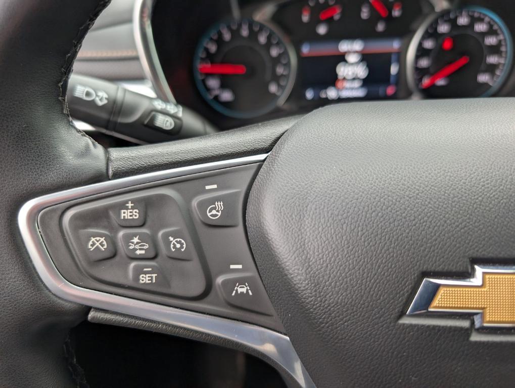 used 2023 Chevrolet Equinox car, priced at $24,200