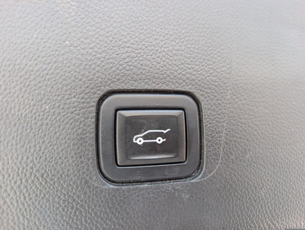 used 2020 Chevrolet Traverse car, priced at $21,900