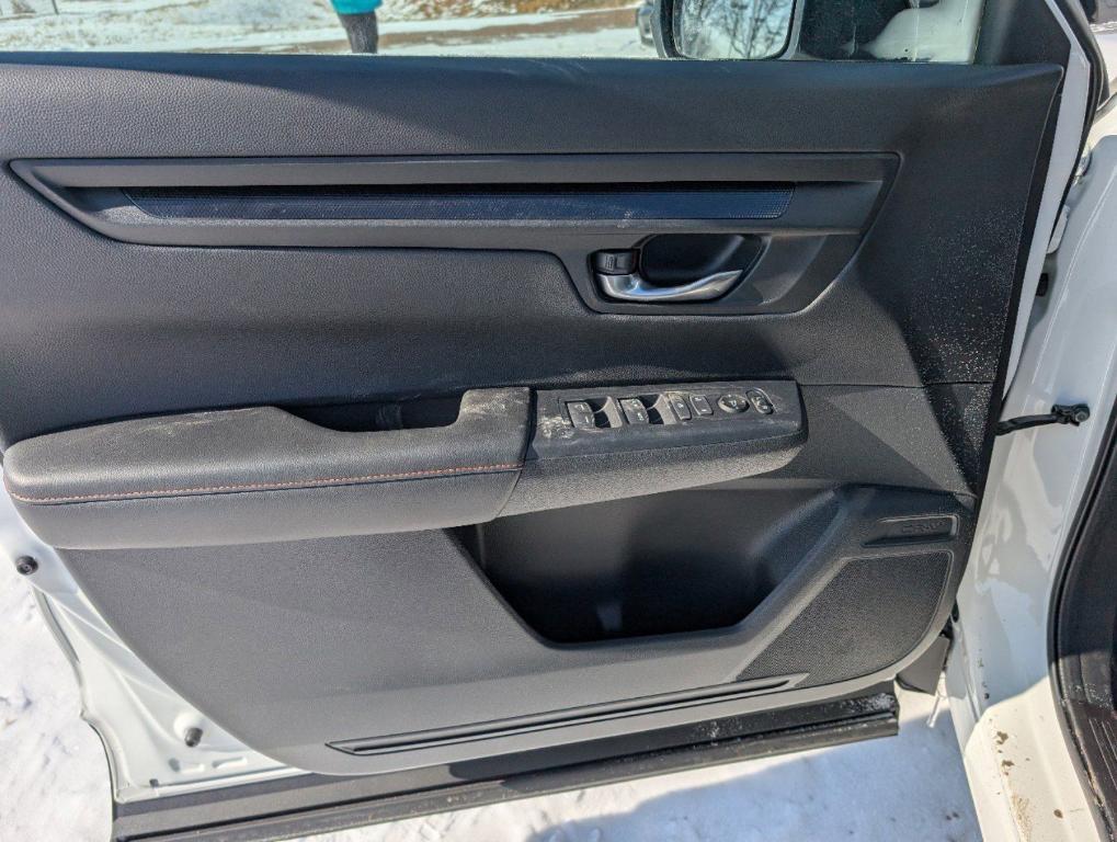 new 2025 Honda CR-V Hybrid car, priced at $38,000