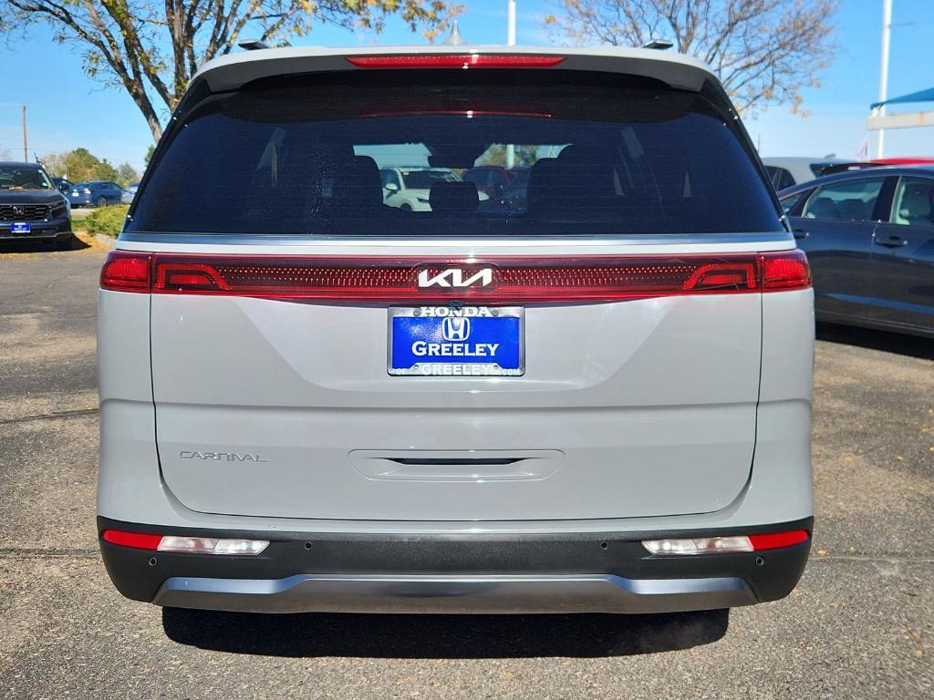 used 2024 Kia Carnival car, priced at $37,900