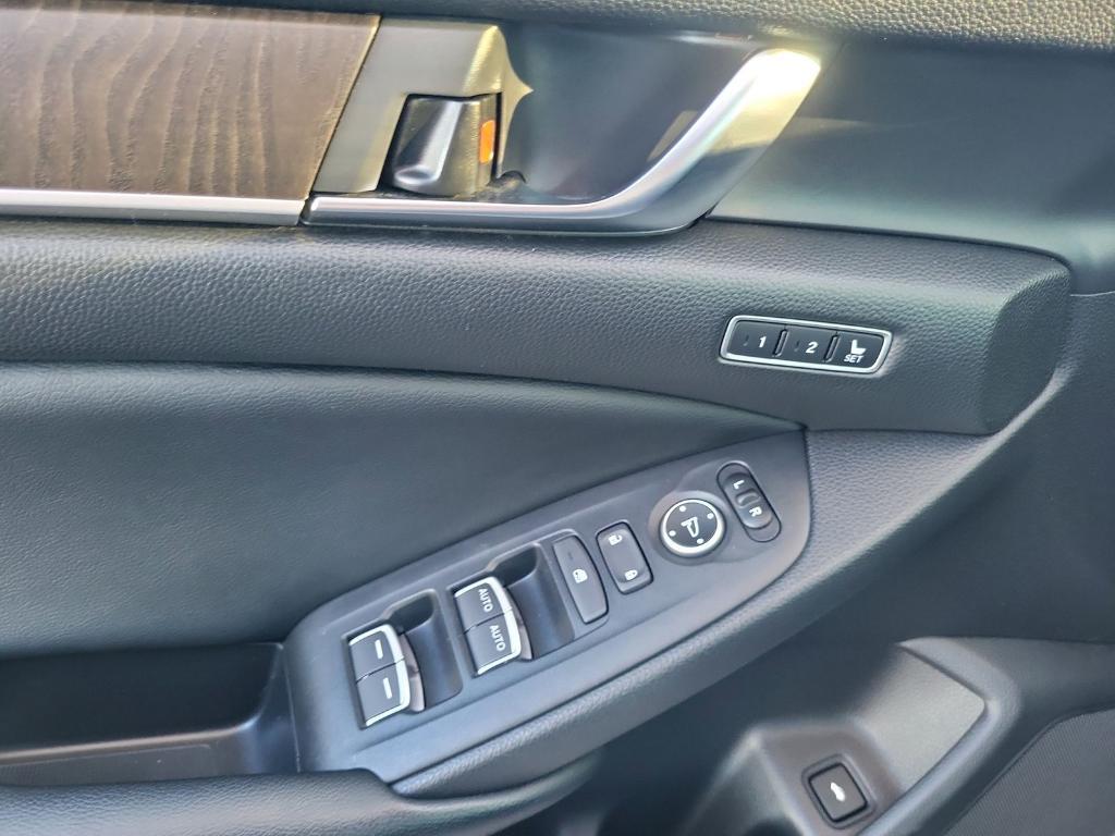 used 2018 Honda Accord car, priced at $23,100